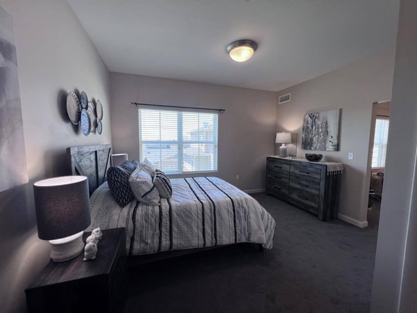 Peoria_OneBedroomDeluxe_4-1